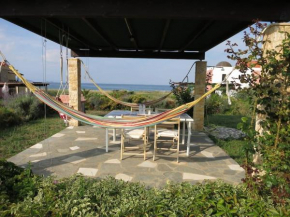 Christina's beach house (Gavriadia Ierissos)